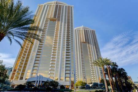 Mgm Signature-15-717 F1 Track & Strip View Balcony Las Vegas Exteriör bild